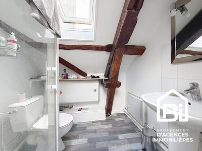 Studio - 8 m² - 1 pièce