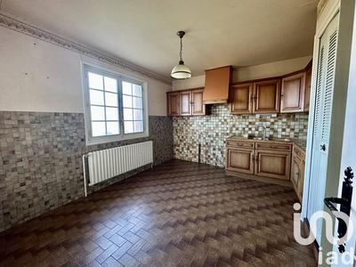 Maison - 121 m² - 7 pièces