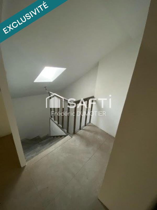 Maison - 220 m² - 6 pièces