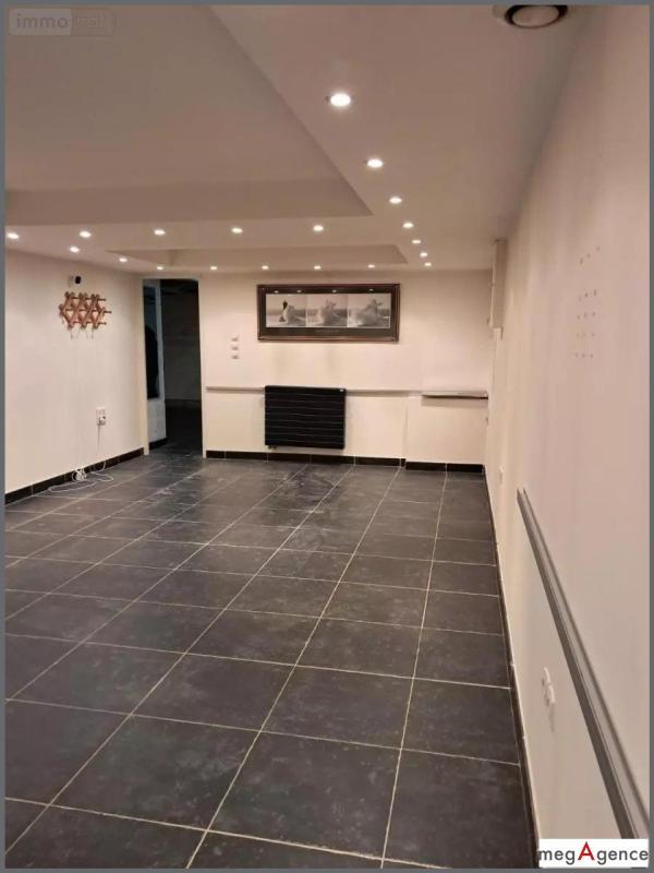 Maison - 210 m² - 5 pièces