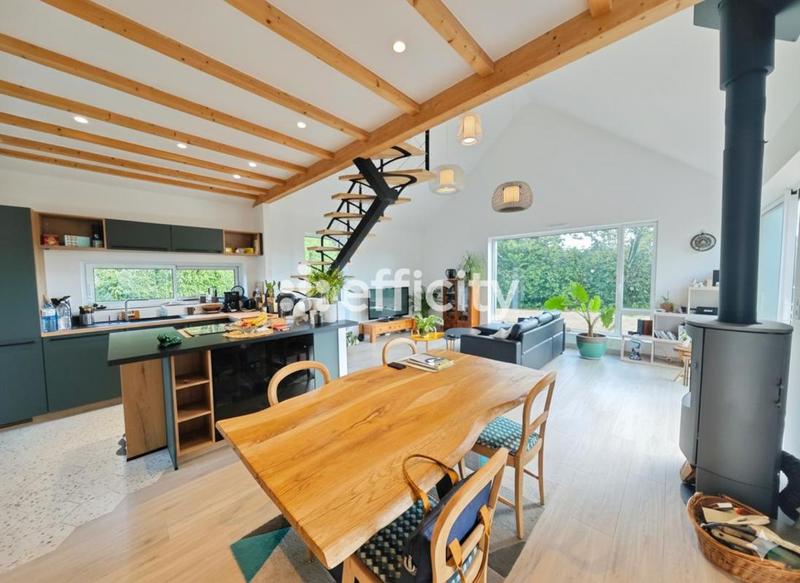 Maison - 113 m² - 5 pièces