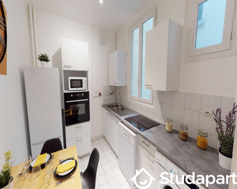 Chambre - 70 m² - 1 pièce