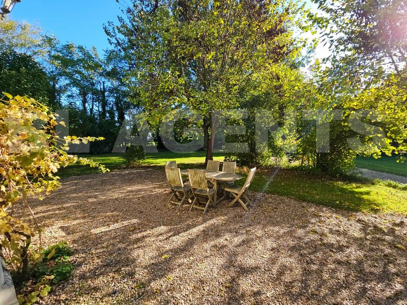 Maison bourgeoise - 142 m² - 6 pièces