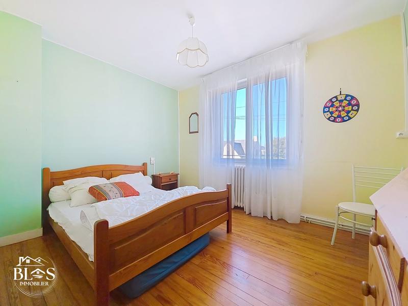 Maison traditionnelle - 97 m² - 4 pièces