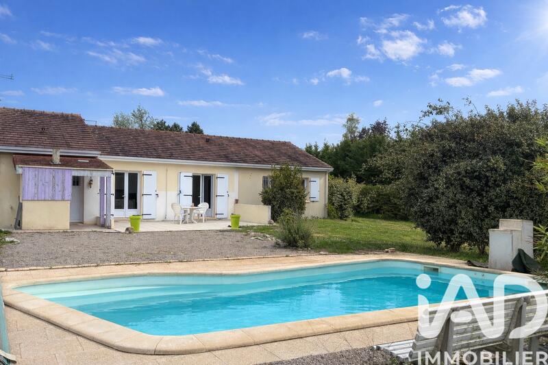 Maison de village - 88 m² - 7 pièces