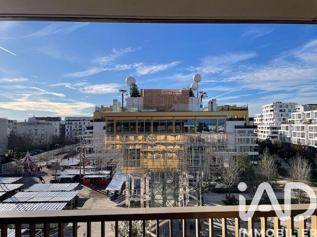 Appartement - 84 m² - 4 pièces