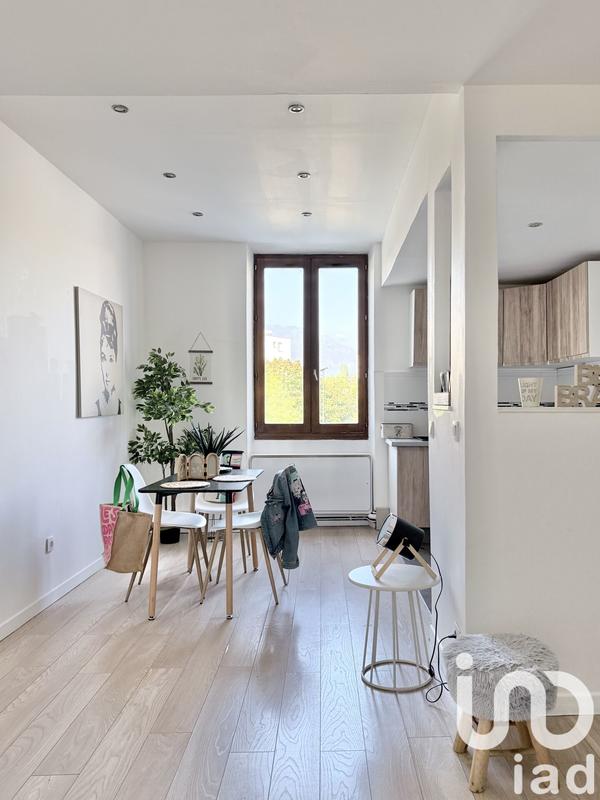 Appartement - 49 m² - 3 pièces