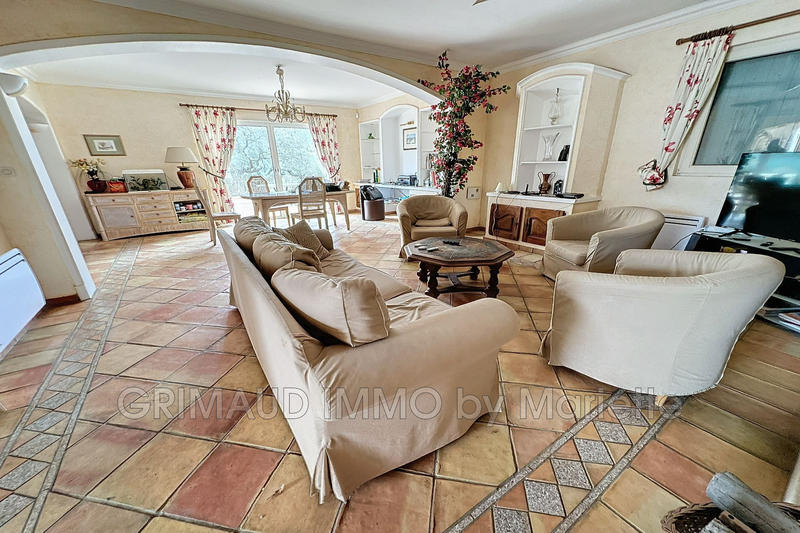 Villa - 195 m² - 6 pièces