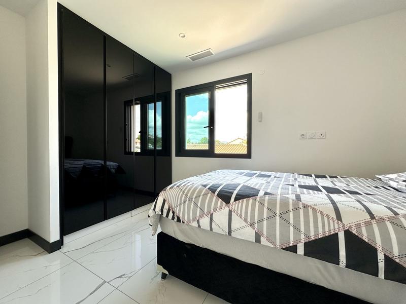 Maison contemporaine - 227 m² - 6 pièces