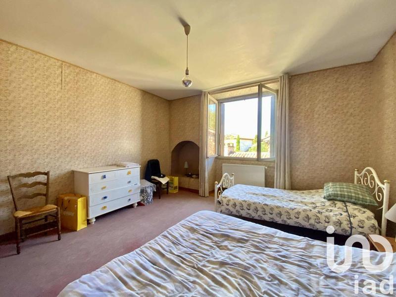 Maison - 240 m² - 10 pièces