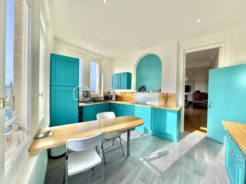 Appartement - 379 m² - 8 pièces