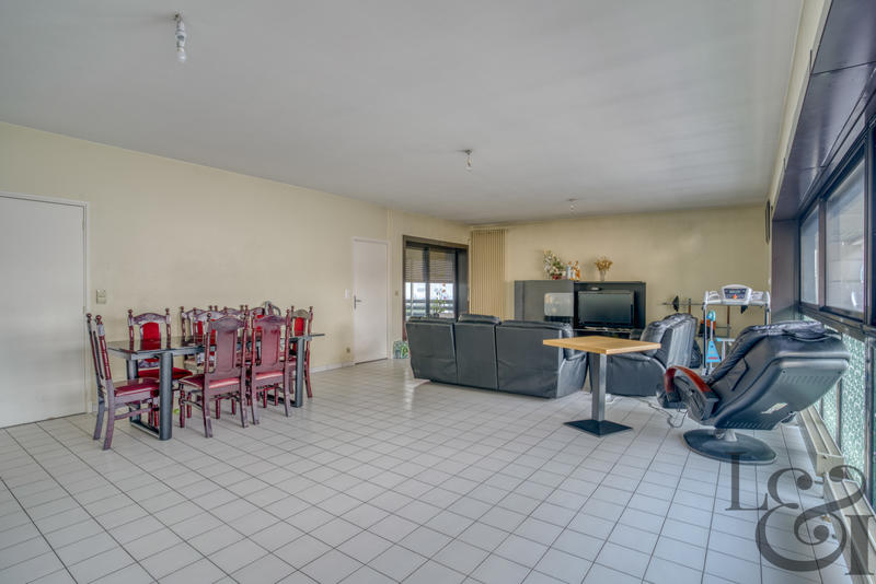 Appartement - 165 m² - 5 pièces