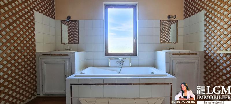 Villa - 300 m² - 8 pièces