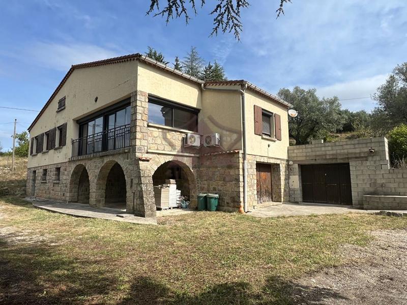 Villa - 141 m² - 4 pièces