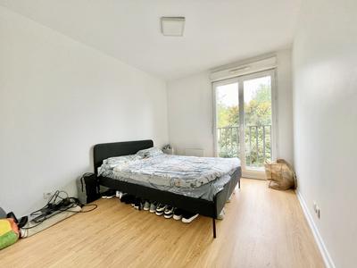 Appartement - 84 m² - 4 pièces