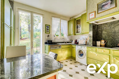 Maison - 196 m² - 7 pièces