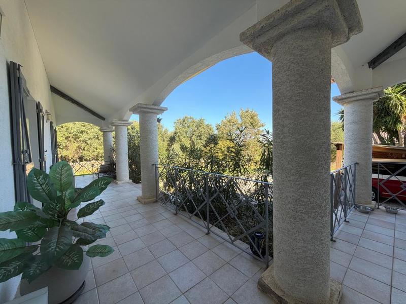 Villa - 185 m² - 5 pièces