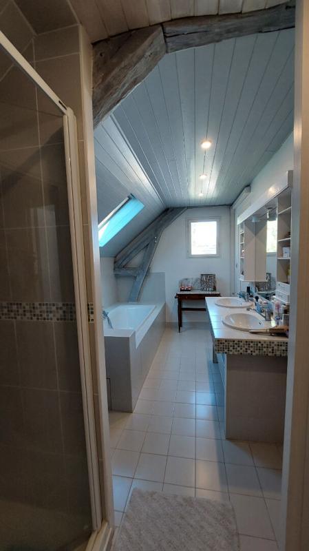 Maison - 214 m² - 8 pièces