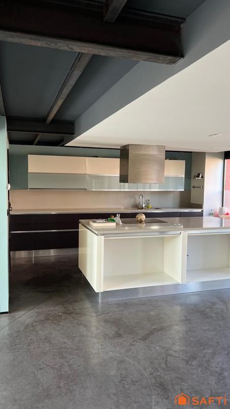 Appartement - 236 m² - 5 pièces