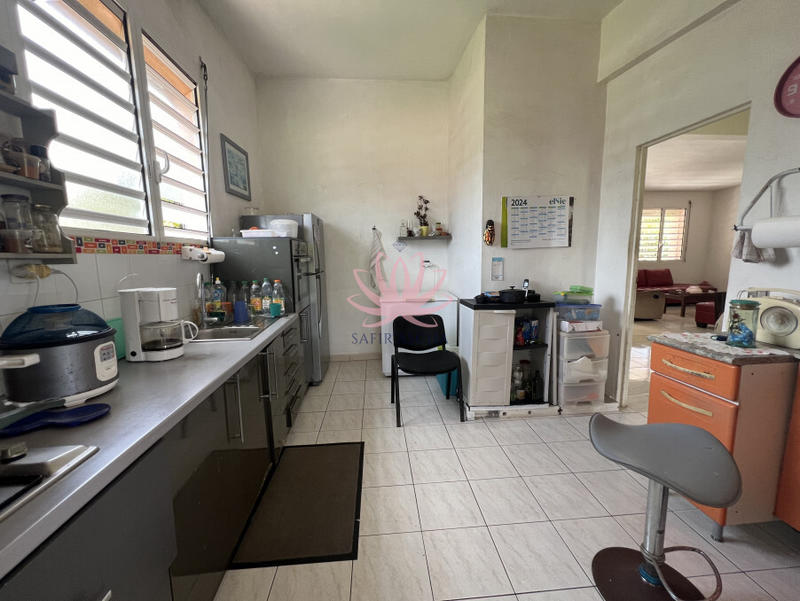 Maison - 252 m² - 5 pièces