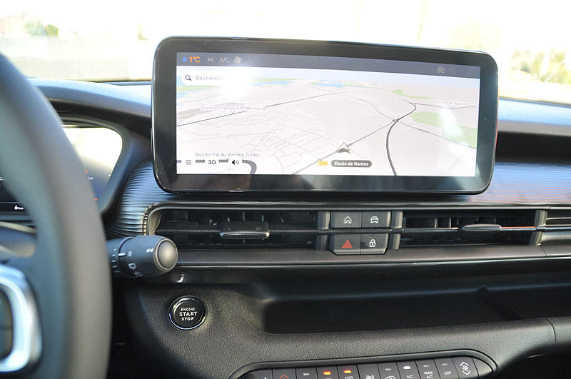 Jeep Avenger altitude+ 1.2 turbo t3 100