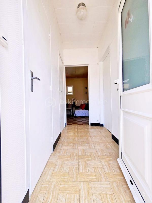 Maison traditionnelle - 70 m² - 4 pièces