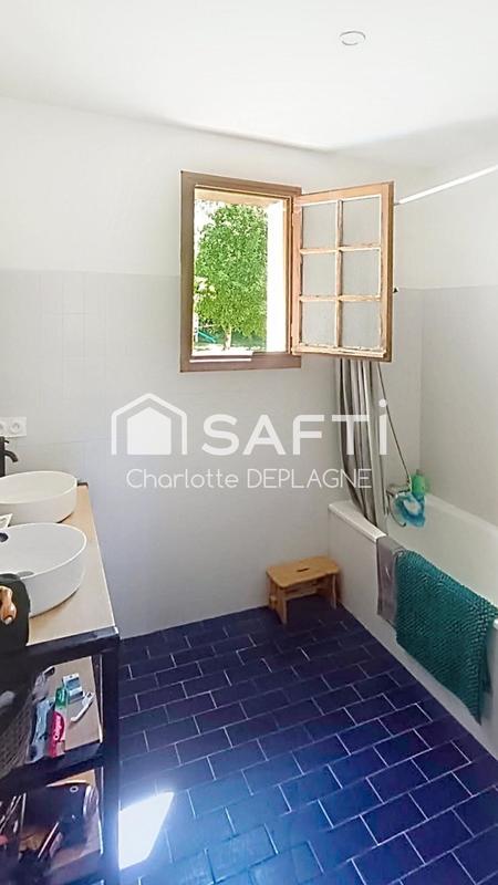 Maison - 90 m² - 5 pièces