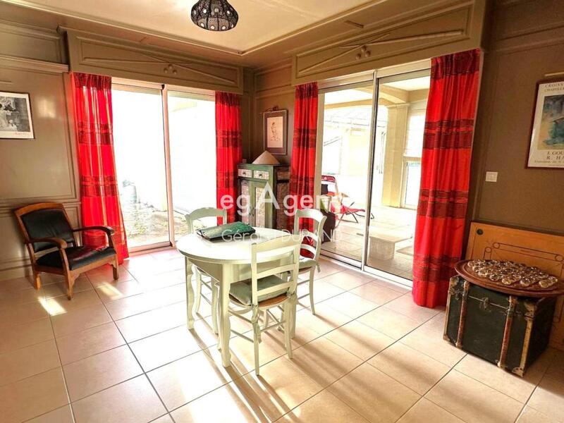 Maison - 322 m² - 7 pièces