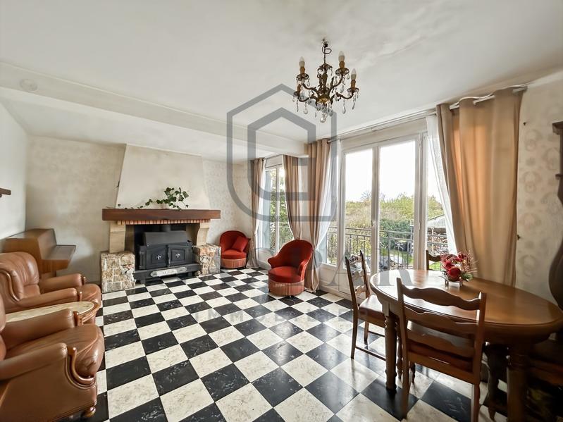 Maison - 140 m² - 7 pièces