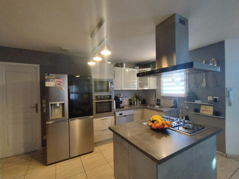 Villa - 100 m² - 3 pièces