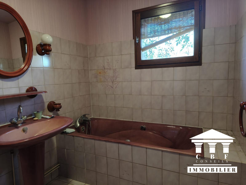 Maison - 101 m² - 7 pièces