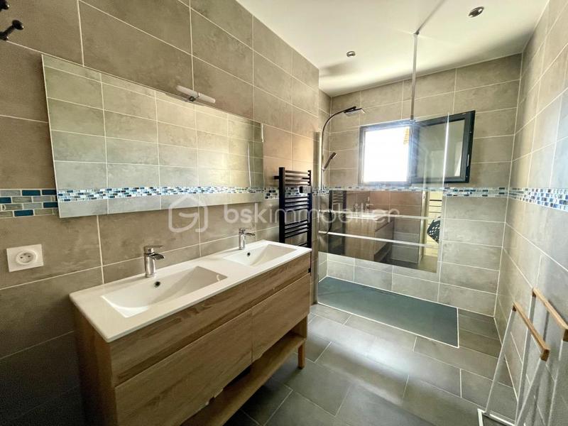 Villa - 186 m² - 6 pièces