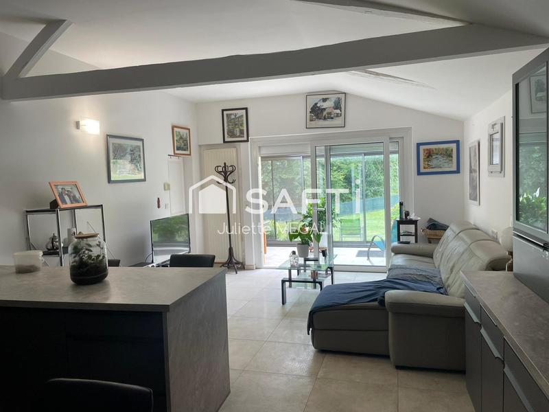 Maison - 296 m² - 11 pièces