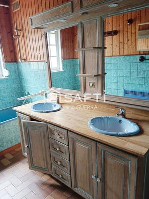 Maison - 215 m² - 8 pièces