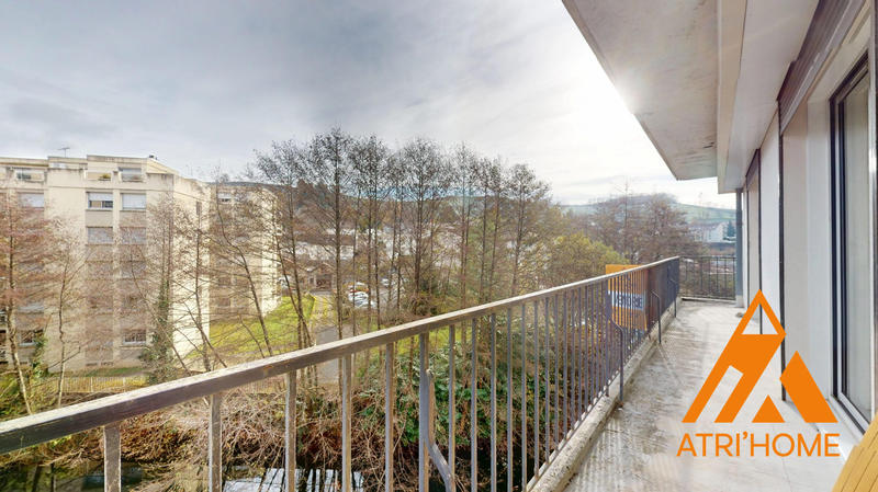 Appartement - 111 m² - 4 pièces