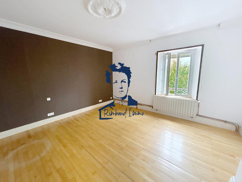 Maison - 130 m² - 8 pièces