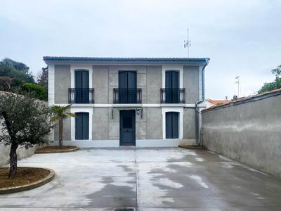 Maison - 138 m² - 8 pièces