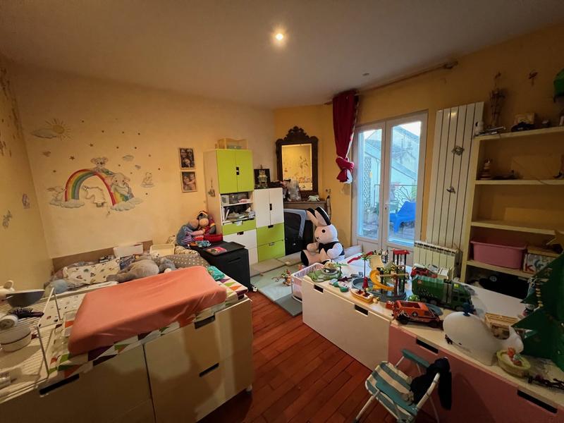 Maison - 210 m² - 9 pièces