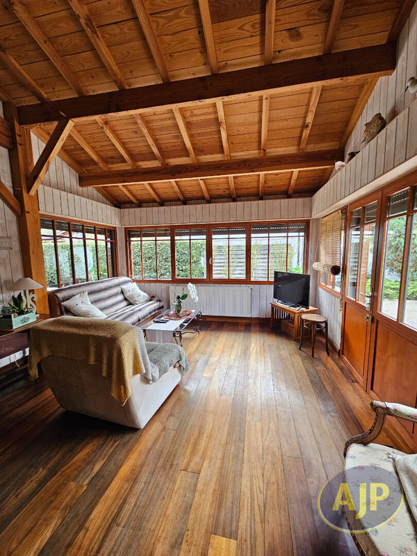 Maison - 188 m² - 7 pièces