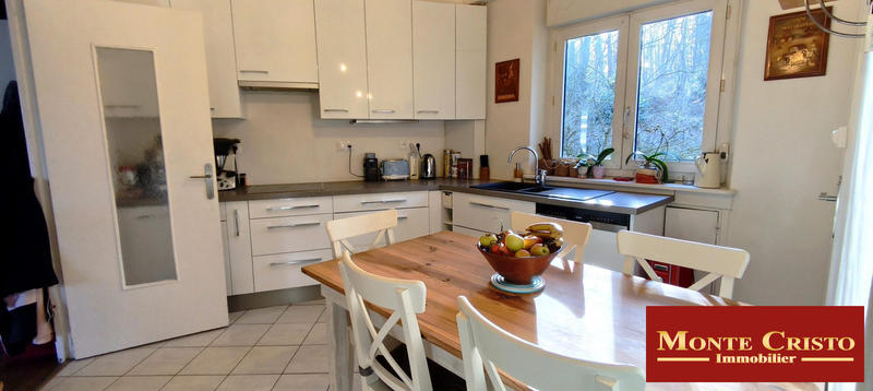 Appartement - 94 m² - 4 pièces