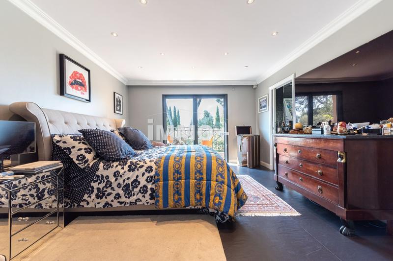 Demeure - 373 m² - 9 pièces