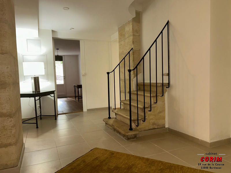 Appartement - 82 m² - 3 pièces