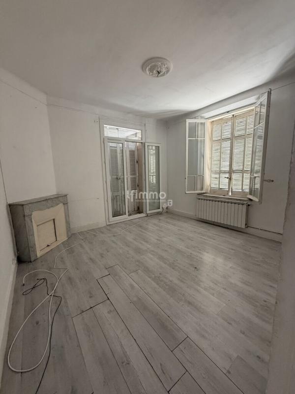 Immeuble - 76 m² - 4 pièces