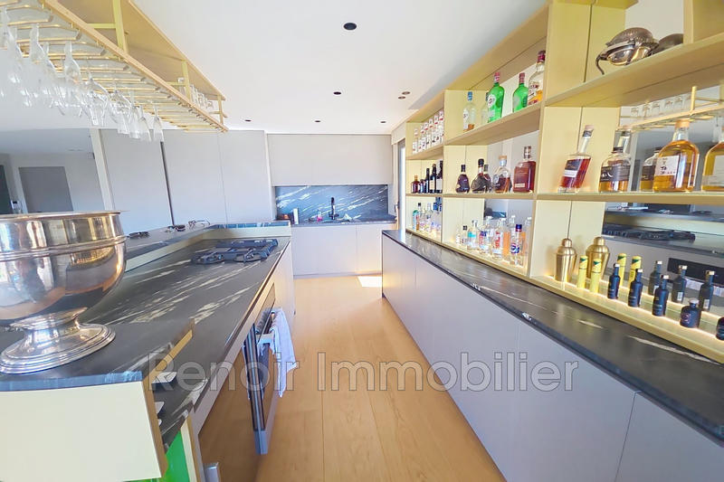 Appartement - 90 m² - 3 pièces