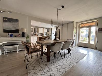 Maison - 180 m² - 5 pièces