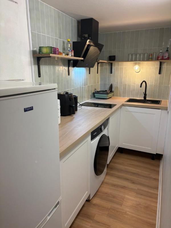 Studio - 25 m² - 1 pièce