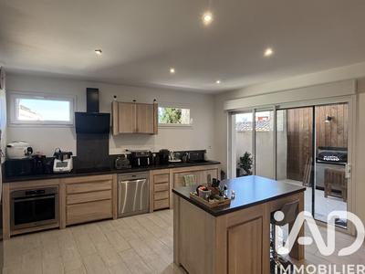 Appartement - 93 m² - 4 pièces