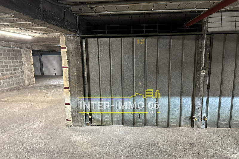 Parking / Garage - 13 m²