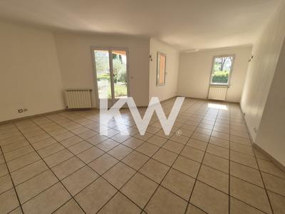 Maison - 92 m² - 4 pièces