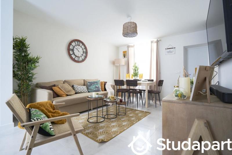 Chambre - 11 m² - 1 pièce